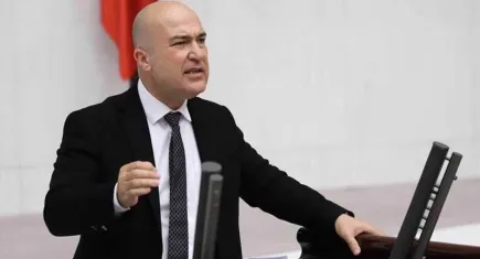 CHP’li Bakan’dan buruk kutlama
