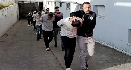 Sazan sarmalıyla milyonluk vurgun: Dolandırıcı ‘Birbirinize zarar vermeyin’ mesajı gönderdi