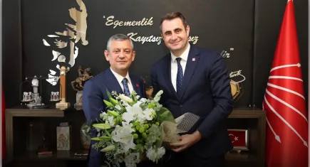 CHP İzmir teşkilatı Özgür Özel’i Ankara’da ziyaret etti