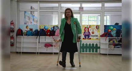 Hilal öğretmenin azmi, öğrencilerine güç veriyor