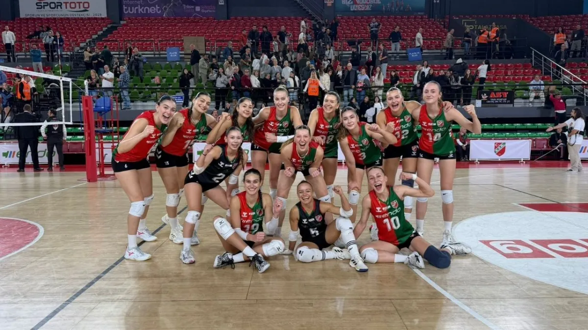 Kaf-Kaf, Fenerbahçe’ye set vermedi