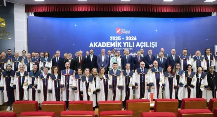 İçişleri Bakanı Yerlikaya İzmir Kâtip Çelebi Üniversitesi’nde: Gençlere kritik uyarılar ve Türkiye yüzyılı mesajı