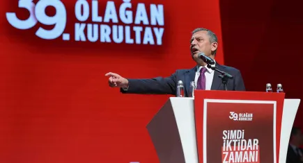 Özgür Özel: CHP, bizi eskiye döndürmek isteyenlerden arınacak