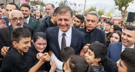 Ballıkuyu'da çocuklar istedi, Tugay Amca söz verdi 