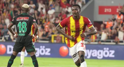 Göztepe'de Dennis'e Alman kancası