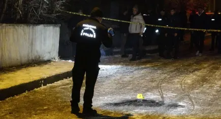 Erzurum’da silahlı saldırı: Genç adam evinin önünde hayatını kaybetti