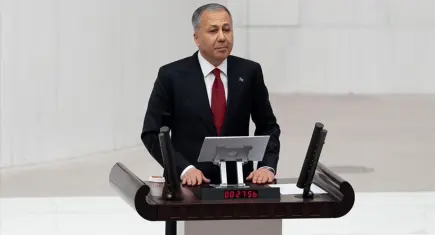 Bakan Yerlikaya açıkladı: 103 terörist yurt dışından gelerek güvenlik güçlerimize teslim oldu