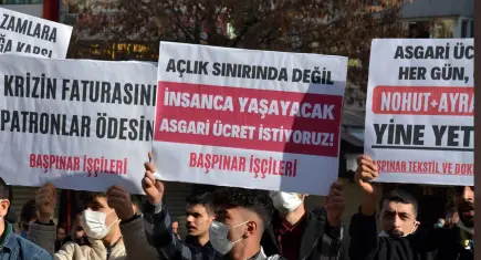 İzmir Mor Dayanışma’dan asgari ücret tepkisi: Açlık ve sefalet ücreti