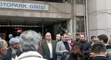AK Partili Başdaş’tan otopark tepkisi:Biz geldik, pankart gitti! 