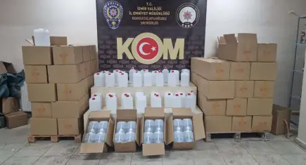 İzmir haber: Kaçak ve sahte içki operasyonlarında tutuklama
