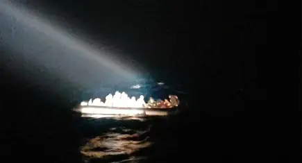  Ege Denizi'nde can pazarı: Sürüklenen bottaki 38 göçmen kurtarıldı