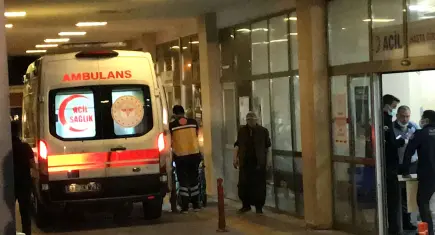 Şanlıurfa’da kurye, sipariş götürdüğü evdeki 2 kardeşi bıçakladı