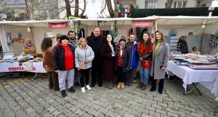 Menderes Belediyesi’nden ilk yılbaşı pazarı etkinliği