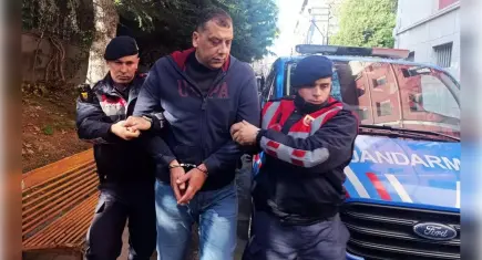 Otizmli öğrenciyi merdivenden ittiği iddia edilen okul müdürü tahliye edildi