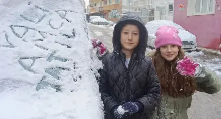 Amasya’da öğrenciler okulların tatil edilmesini istedi