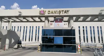 Eğitim-İş’ten yeni öğretmen atama yönetmeliğine dava 