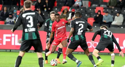 Kupa’da gergin karşılaşma: Gaziantep FK, Kocaelispor’u 10 kişiyle devirdi