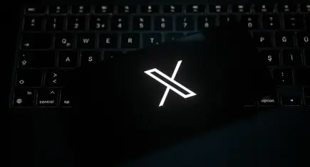 X (Twitter) çöktü mü? Kullanıcılar akış yenileme sorunu yaşıyor!