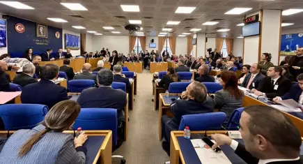 En düşük emekli aylığı teklifi, TBMM Plan ve Bütçe Komisyonu’nda görüşülüyor