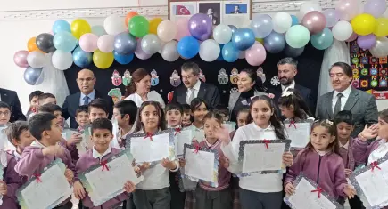 Bakan Tekin’den öğrencilere "Dijital Bağımlılık" uyarısı: Ölçüyü kaçırmayın!