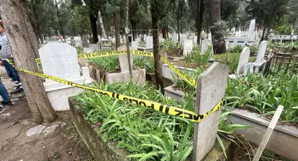 Mezarlıkta cenin bulundu