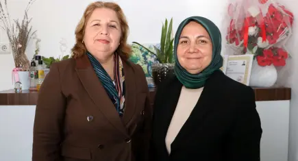Okumalarına izin verilmeyen kız kardeşler, yıllar sonra mezun oldular ve muhtar seçildiler