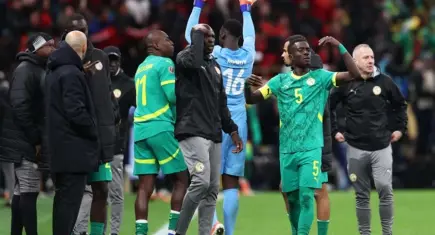 Afrika’da kaos dolu final: Senegal sahadan çekildi, döndü ve şampiyon oldu!