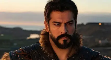 Burak Özçivit Joy Awards’a davet edilmedi: Kara liste iddiası gündemde