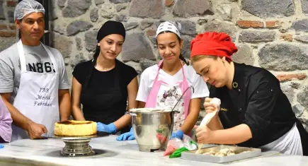 Meslek Fabrikası 10 yıldır İzmir’de istihdamın yolunu açıyor