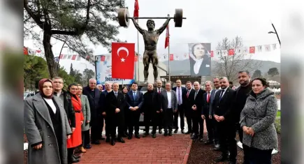 Bornova, “Cep Herkülü” Naim’i ölümsüzleştirdi