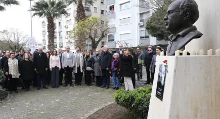 Uğur Mumcu, katledilişinin 33. yılında İzmir’de törenlerle anıldı