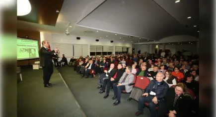 Karşıyaka’da Uğur Mumcu anıldı: Atatürk, Cumhuriyet ve demokrasi vurgusu