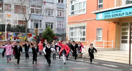 Okulların açılacağı tarih belli oldu: Sömestr tatili ne zaman bitiyor? Okullar ne zaman açılacak?