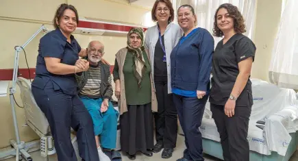 83 yaşındaki Mustafa Kafa, İzmir’de sağlığına kavuştu