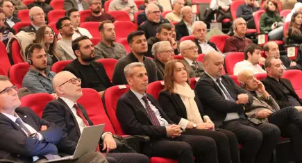 İzmir’de 16. Beton Prefabrikasyon Sempozyumu başladı