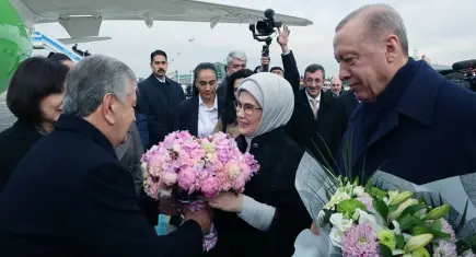 Cumhurbaşkanı Erdoğan, Özbekistan Cumhurbaşkanı Mirziyoyev'i resmi törenle karşıladı