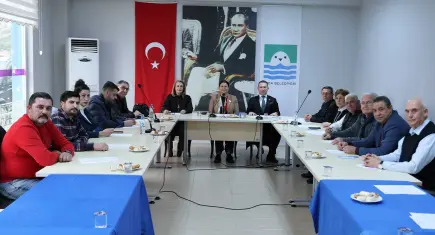 Foça Belediye Meclisi’nden olağanüstü GDZ Elektrik gündemi