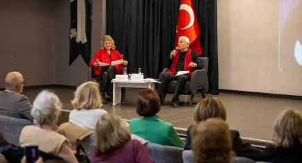 Nazım Hikmet doğum gününde Bornova’da anıldı