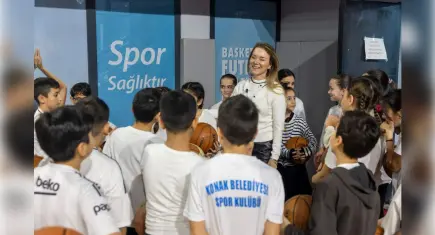 Başkan Mutlu, spor okullarındaki çocuklarla buluştu