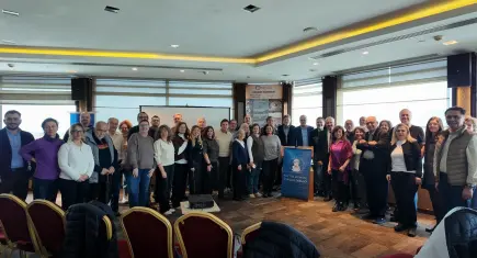 İzmir'de rehberlere akademik seminer