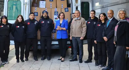 Karabağlar Belediyesi dayanışmayı ördü