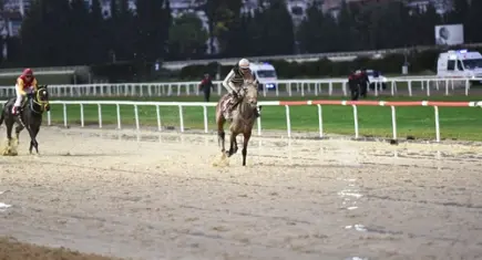 TSYD İzmir Koşusu’nu Queen Sev kazandı