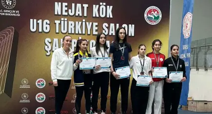 Karşıyaka’nın gururu Yolaçan, iki dereceyle döndü
