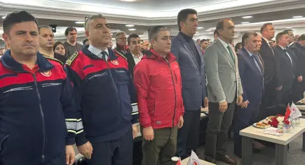 Turizmde yangın alarmı: İzmir’de yönetmelik masaya yatırıldı