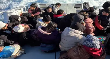 Milas kıyılarında büyük operasyon: 77 kaçak göçmen yakalandı