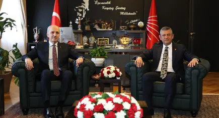 TBMM Başkanı Kurtulmuş'tan CHP lideri Özgür Özel'e ziyaret