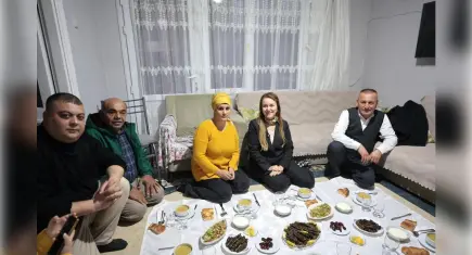 Başkan Mutlu, otizmli çocukların iftar sofrasına konuk oldu