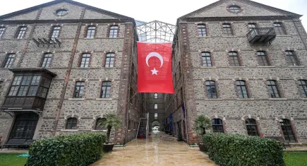 İzmir’de taşınmaz krizi: Büyükşehir’den Vakıflar Genel Müdürlüğü’ne ‘el koyma’ tepkisi 