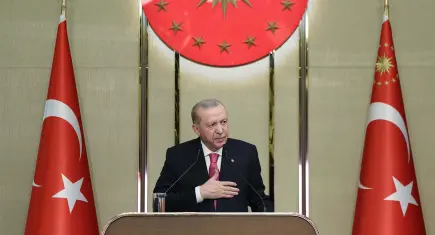Cumhurbaşkanı Erdoğan: Türkiye, gençlerin omuzlarında daha yükseğe çıkacak
