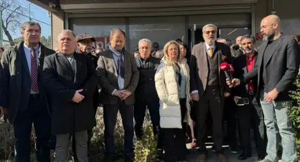 Gazetecilerden meslektaşları Kenan Şener’e destek